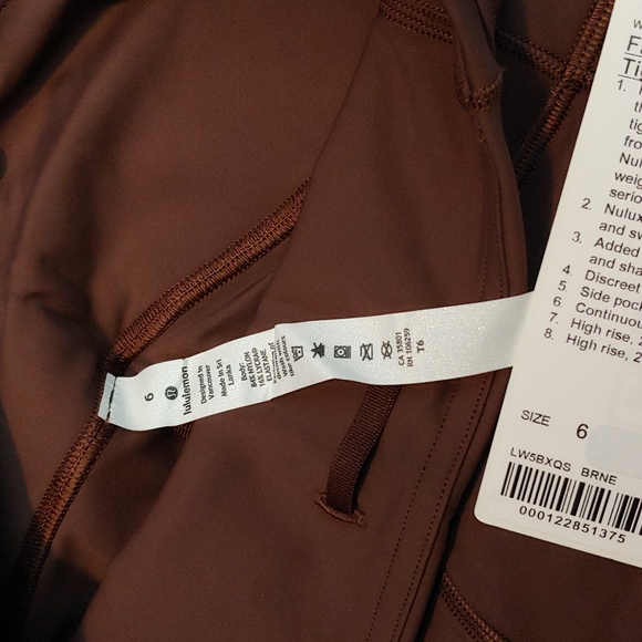 NWT Lululemon Fast and Free Tight II 25" - Picture 2 of 6